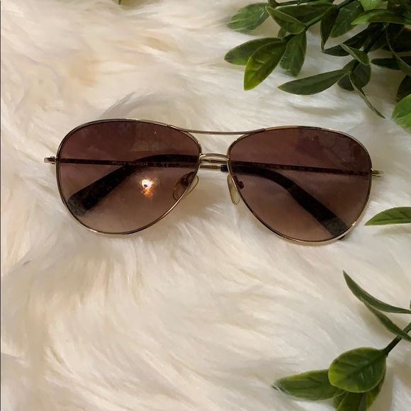 Tory Burch Accessories - Sunglasses